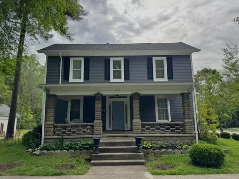 232 S Pearl St, Granville, OH 43023