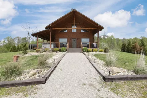 66245 Old Shurtz Rd, New Plymouth, OH 45654