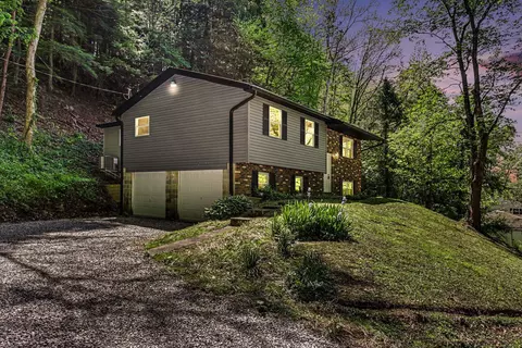 7670 Buckeye Rd SE, Sugar Grove, OH 43155