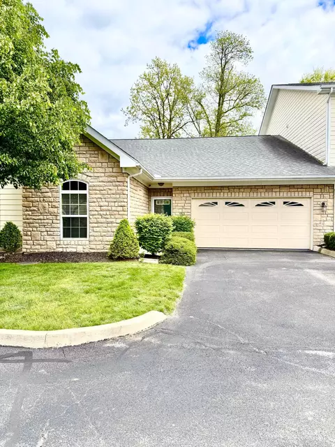 130 Lakes At Cheshire Dr, Delaware, OH 43015