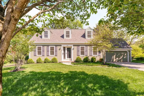 316 Weydon Rd, Worthington, OH 43085