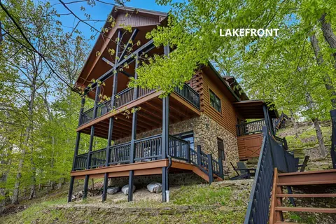 653 Natchez Ln, Sugar Grove, OH 43155