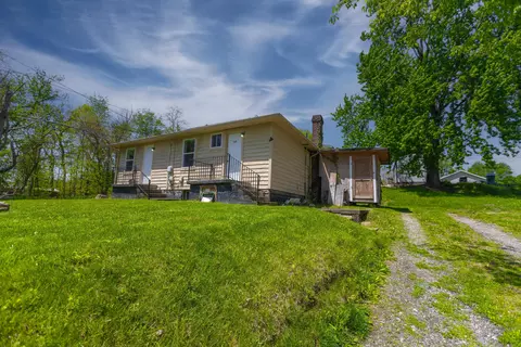 7300 Simmons Church Rd, Centerburg, OH 43011
