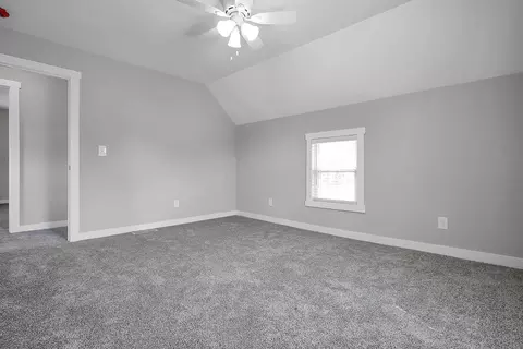 Bedroom - 485 N Pickaway St, Circleville, OH 43113 photo 9 of 10