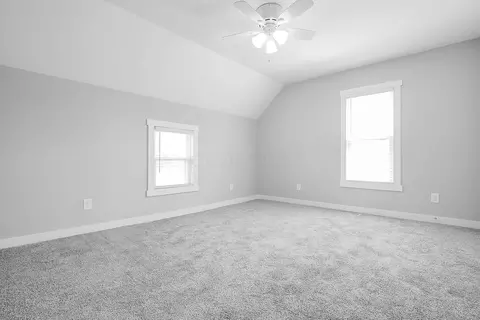 Bedroom - 485 N Pickaway St, Circleville, OH 43113 photo 7 of 10