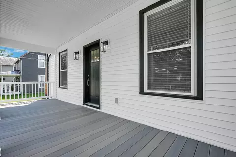 Exterior - 485 N Pickaway St, Circleville, OH 43113 photo 5 of 8