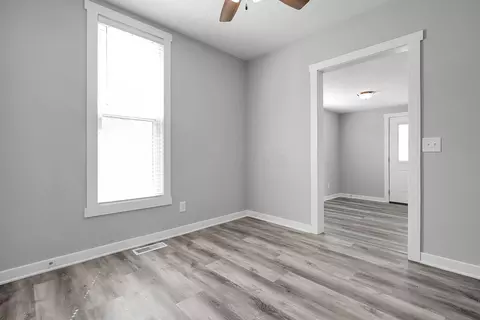 Living - 485 N Pickaway St, Circleville, OH 43113 photo 4 of 4