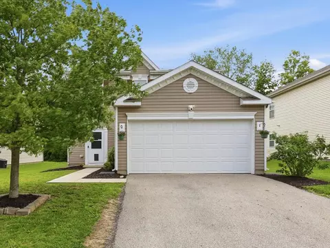 3006 Sussex Place Dr, Grove City, OH 43123