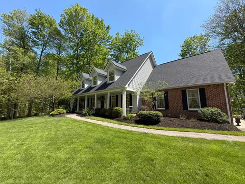 5844 Nichols Ln, Johnstown, OH 43031