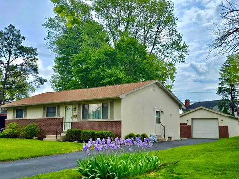 5806 Satinwood Dr, Columbus, OH 43229