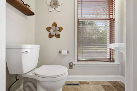 Bath - 4800 Cascade Dr, Powell, OH 43065 photo 1 of 9