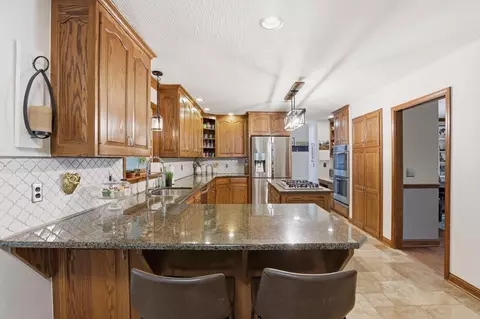 Kitchen - 4800 Cascade Dr, Powell, OH 43065 photo 3 of 8