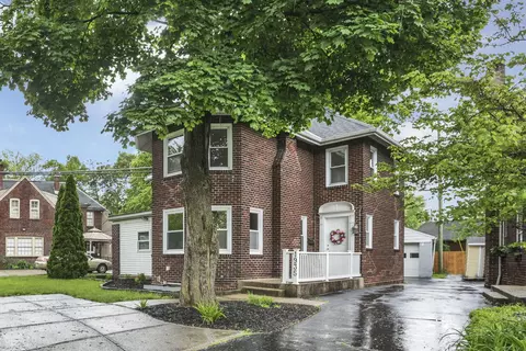 1935 Greenway Ave S, Columbus, OH 43219