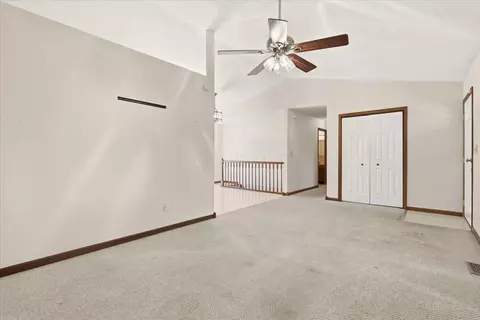Living - 710 Daffodil Dr, Howard, OH 43028 photo 2 of 3