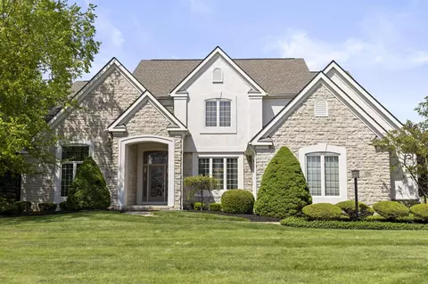 7941 Thornbush Dr, Westerville, OH 43082
