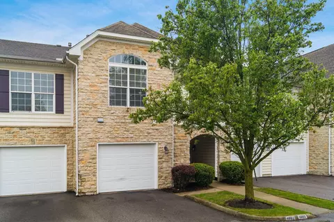 4993 Ivyvine Blvd, Dublin, OH 43016