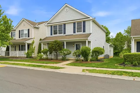 8778 Olenmead Dr, Lewis Center, OH 43035