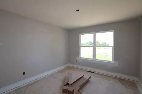 Bedroom - 545 Fadley Loop E, Delaware, OH 43015 photo 5 of 6