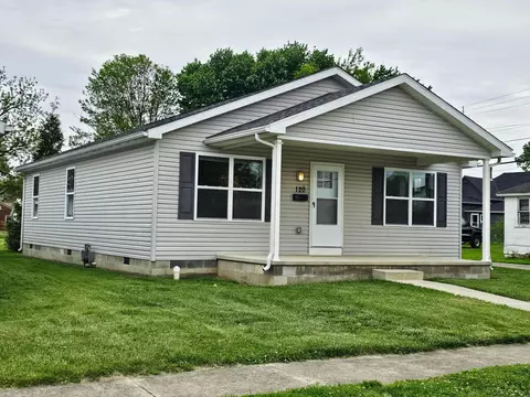120 N Oakland Ave, Washington Court House, OH 43160