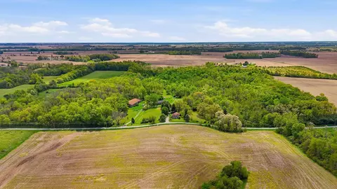 3261 S River Rd, South Charleston, OH 45368