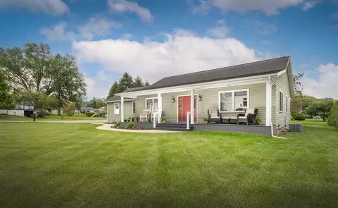 1255 Bam Ln, Zanesville, OH 43701