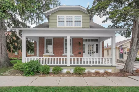 16 N High St, Canal Winchester, OH 43110
