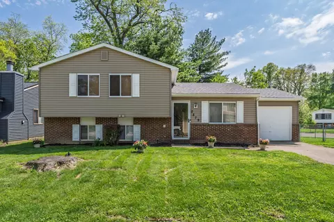 2879 Blarefield Dr, Columbus, OH 43231