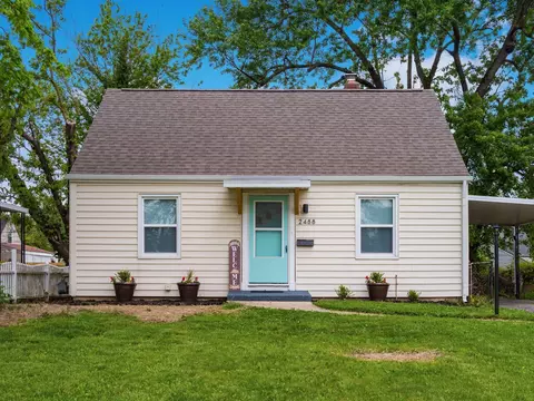 2488 Mcguffey Rd, Columbus, OH 43211