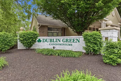 6729 Meadow Creek Drive Dr #102, Columbus, OH 43235