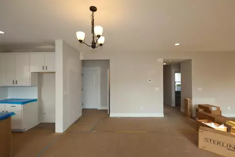 467 Zelkova Ln, Lewis Center, OH 43035