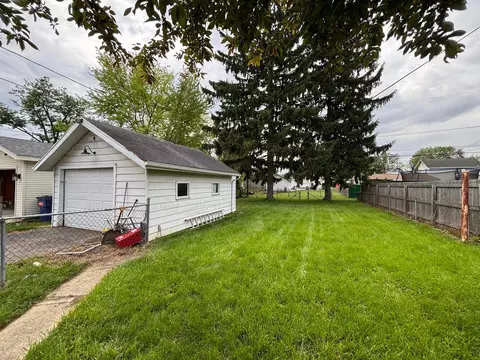 Exterior - 125 Belleaire Ave, Springfield, OH 45503 photo 6 of 7