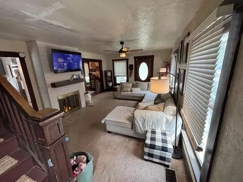 Living - 125 Belleaire Ave, Springfield, OH 45503 photo 1 of 2