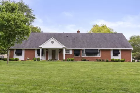 1470 London Dr, Columbus, OH 43221