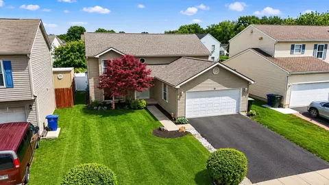 2590 Medora Dr, Grove City, OH 43123