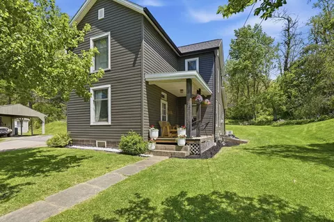 437 N 8th St, Mcconnelsville, OH 43756