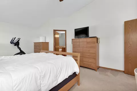 Bedroom - 7753 Brandonway Dr, Dublin, OH 43017 photo 1 of 2