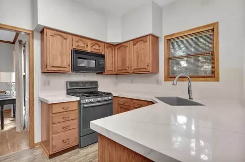 Kitchen - 7753 Brandonway Dr, Dublin, OH 43017 photo 3 of 3