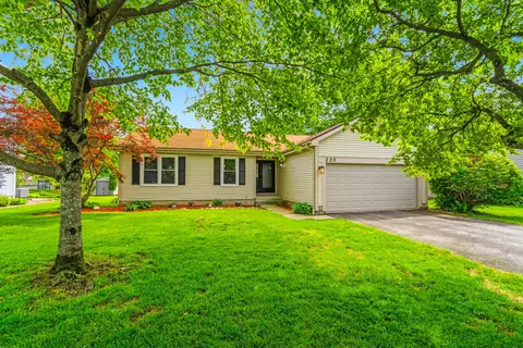 220 Rugby Ln, Columbus, OH 43230