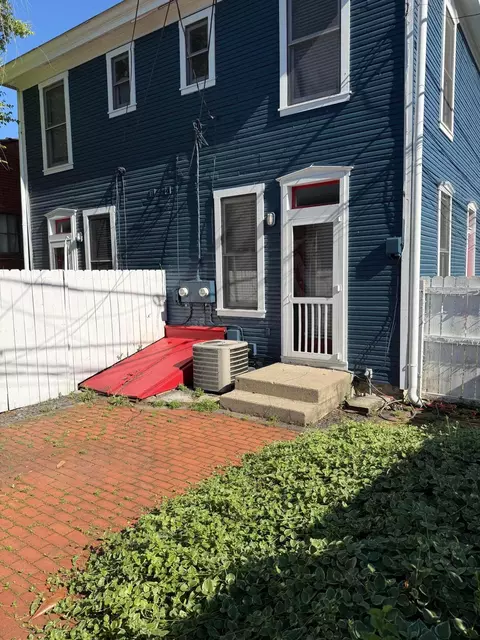 Exterior - 143 E 3rd Ave, Columbus, OH 43201 photo 5 of 5