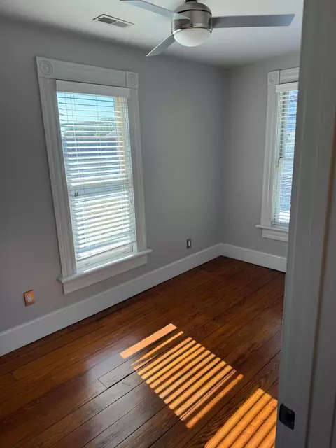 Bedroom - 143 E 3rd Ave, Columbus, OH 43201 photo 1 of 3