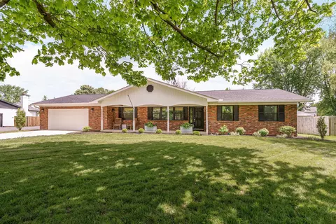 1010 Alton Darby Creek Rd, Galloway, OH 43119