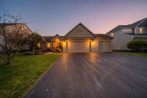 1913 Mallow Ln, Grove City, OH 43123