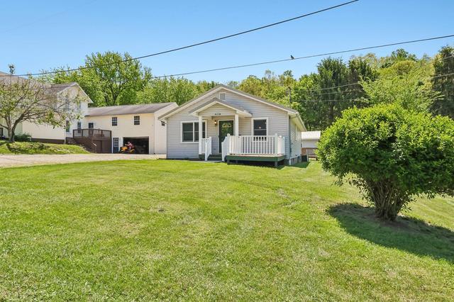99 N 20th St, Coshocton, OH 43812