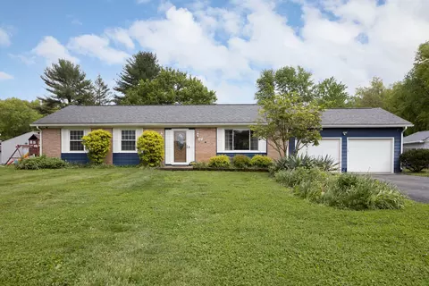 47 E Lynnwood Dr, Hebron, OH 43025