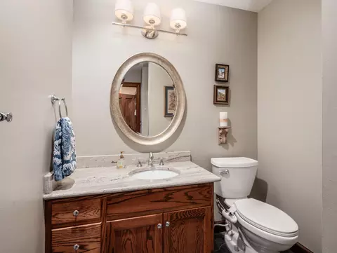 Bath - 8403 Beeswing Ct, Dublin, OH 43017 photo 1 of 6