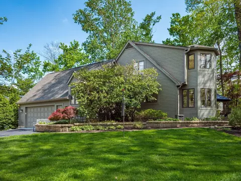Exterior - 8403 Beeswing Ct, Dublin, OH 43017 photo 6 of 8