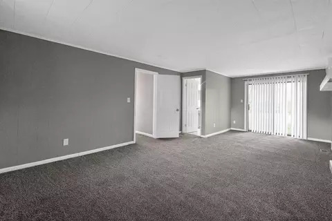 Living - 2083 Ormond Ave, Columbus, OH 43224 photo 4 of 7