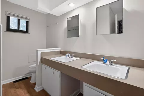 Bath - 2083 Ormond Ave, Columbus, OH 43224 photo 1 of 3
