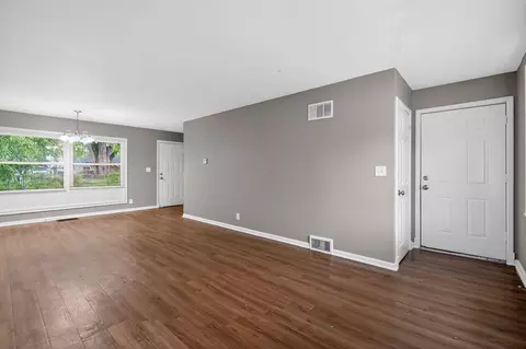 Living - 2083 Ormond Ave, Columbus, OH 43224 photo 1 of 7