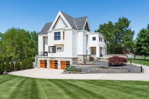 100 Stonesthrow Dr, Alexandria, OH 43001